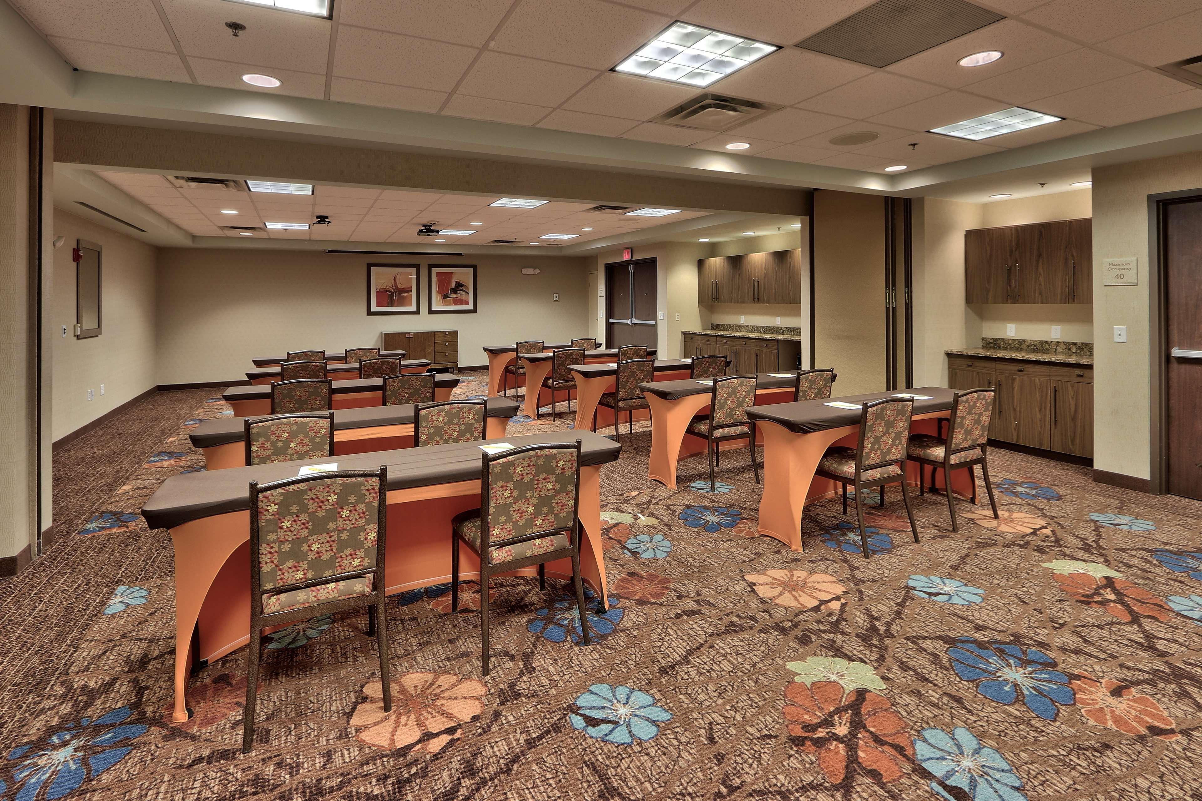 Hilton Garden Inn Albuquerque Airport Екстер'єр фото